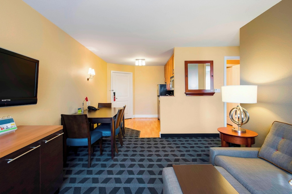 TownePlace Suites Kansas City Overland Park - photo 18