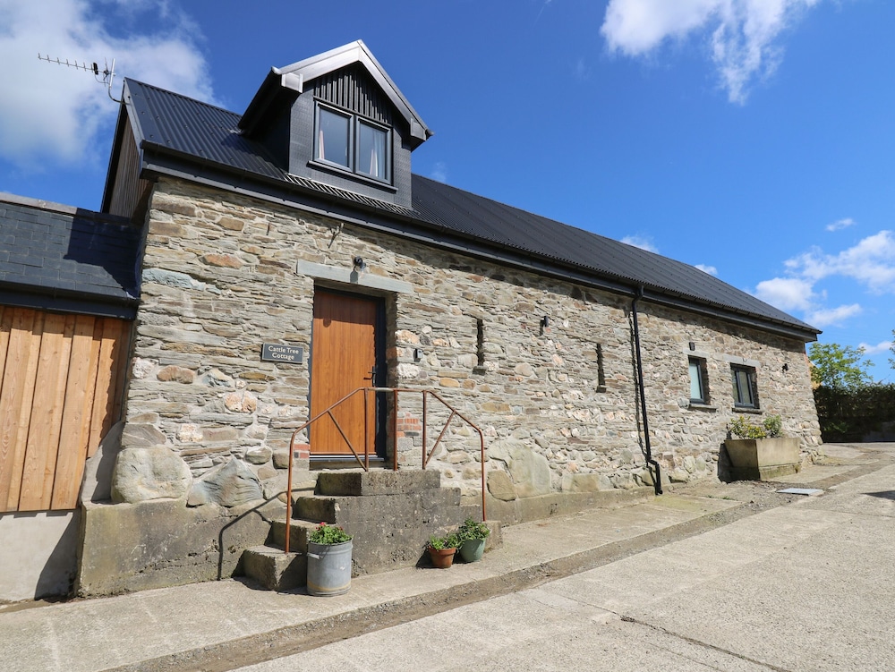 Cattle Tree Cottage — 4-Star Luxury Hotel in Cardigan, United Kingdom