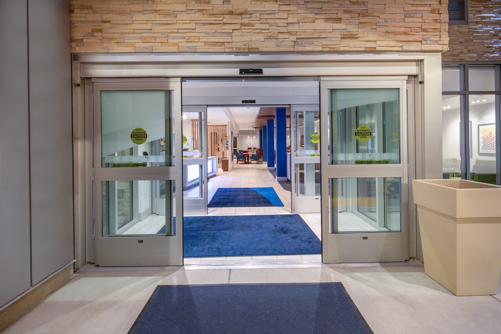 Holiday Inn Express & Suites Chico by IHG - photo 47