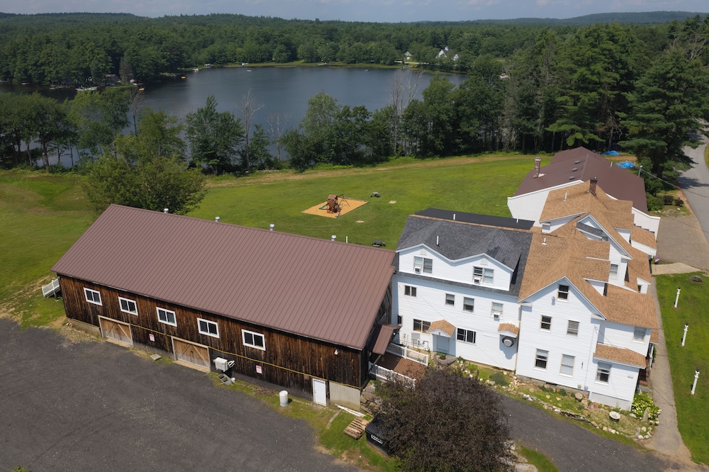 Lake Shore Farm Inn - photo 56