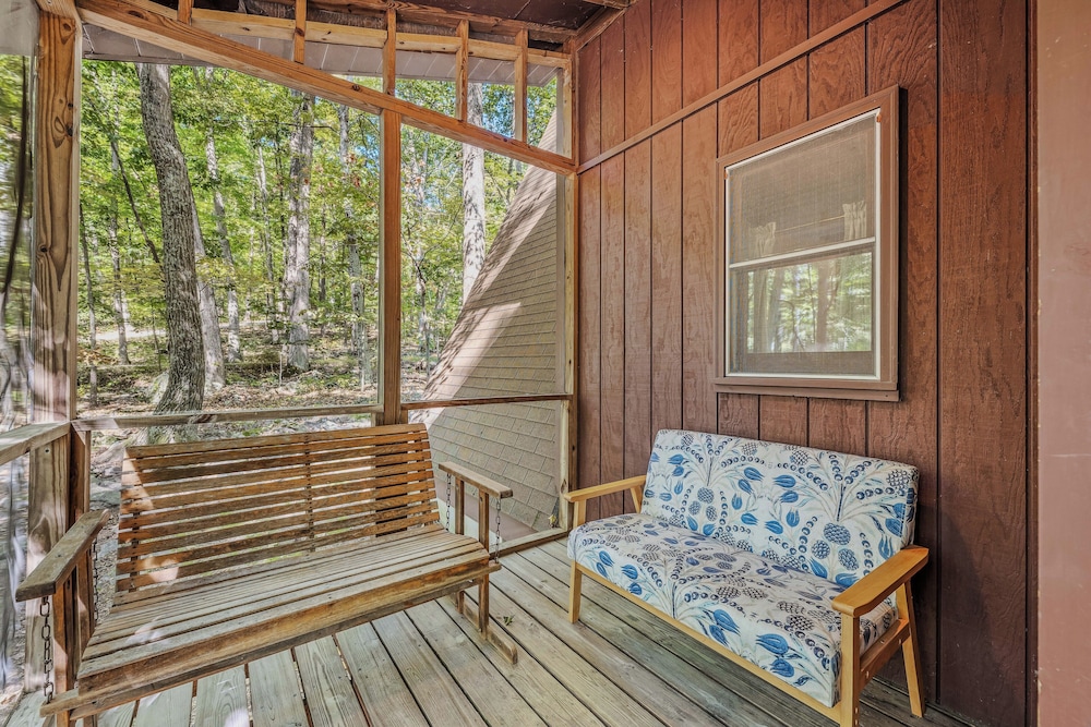 Cozy and Quaint — Berkeley Springs — photo 2