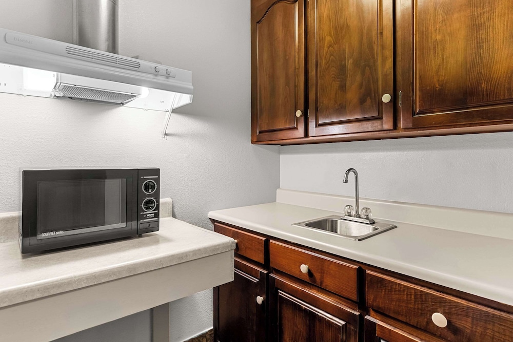 Quality Inn Cornelia GA - photo 22