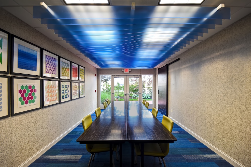Holiday Inn Express & Suites Schererville by IHG - photo 19