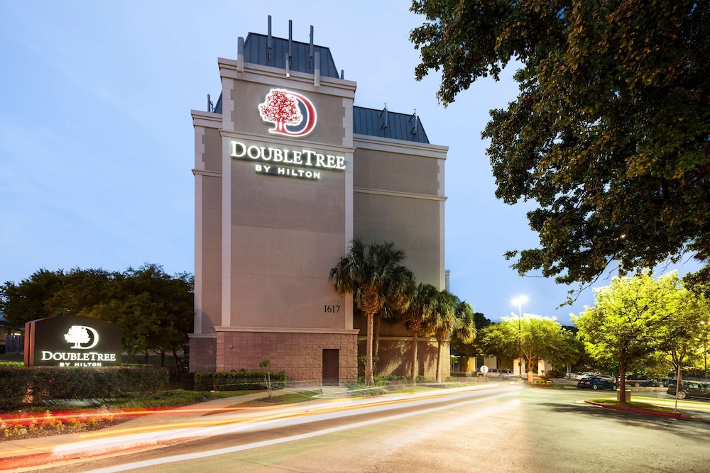 DoubleTree by Hilton Austin University Area - photo 39