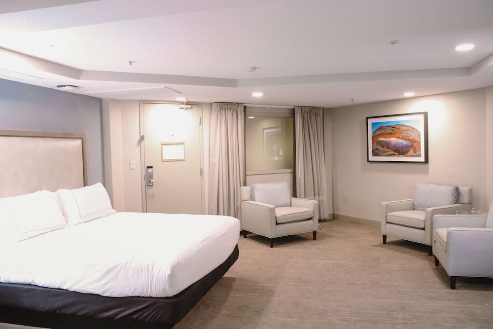 DoubleTree by Hilton Phoenix Mesa - photo 15