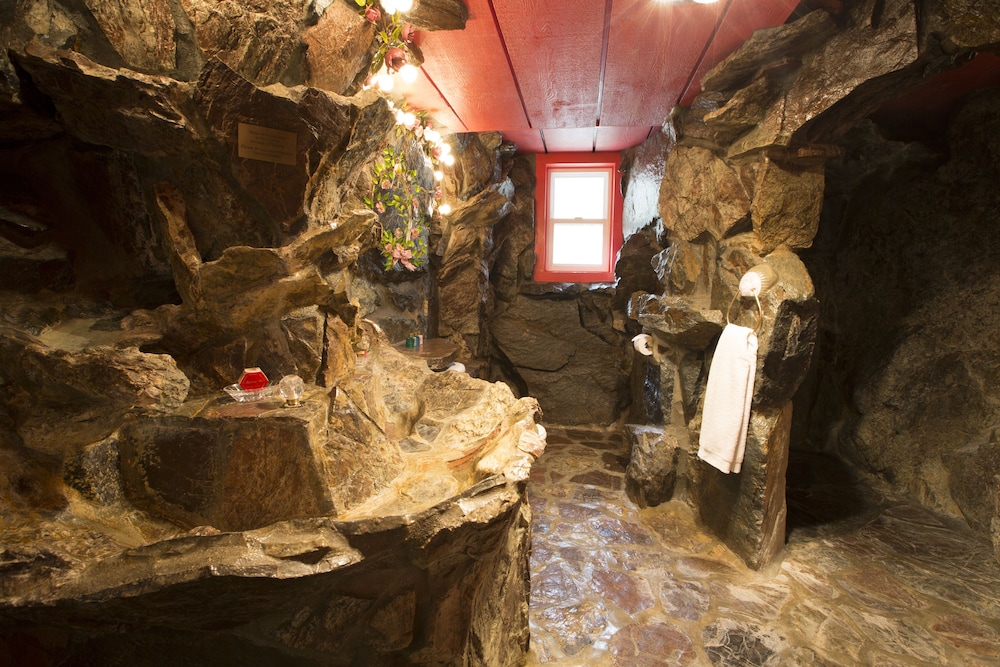 Madonna Inn - photo 216