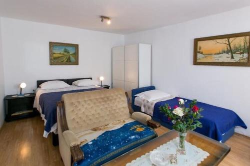 Guest House Kusalo One Bedroom Apartment with Terrace Apartman 4