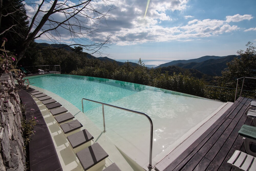 Colonia Arnaldi — 4-Star Luxury Hotel in Uscio, Italy
