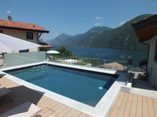 Rocca d'Anfo B&B Apartments Lake View — 4-Star Luxury Hotel in Anfo, Italy