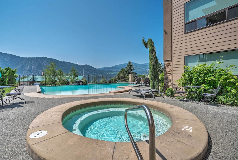 Lake Chelan Resort Condo Pool and Hot Tub Access - photo 18