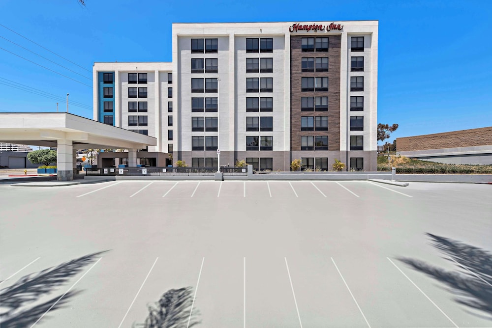 Hampton Inn by Hilton Los Angeles Airport - photo 35