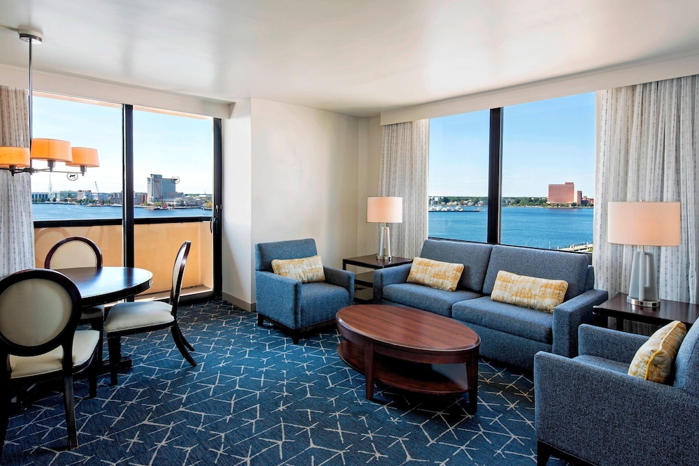Sheraton Norfolk Waterside Hotel - photo 21