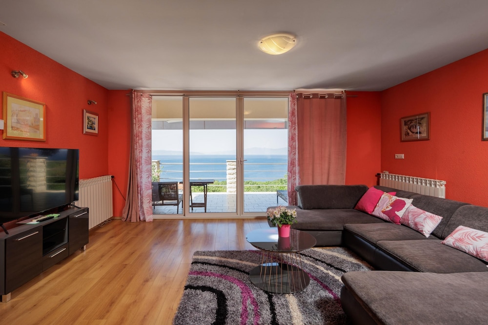 Colourful Seaview Apartment Happy Rentals — 4-Star Luxury Hotel in Kostrena, Croatia