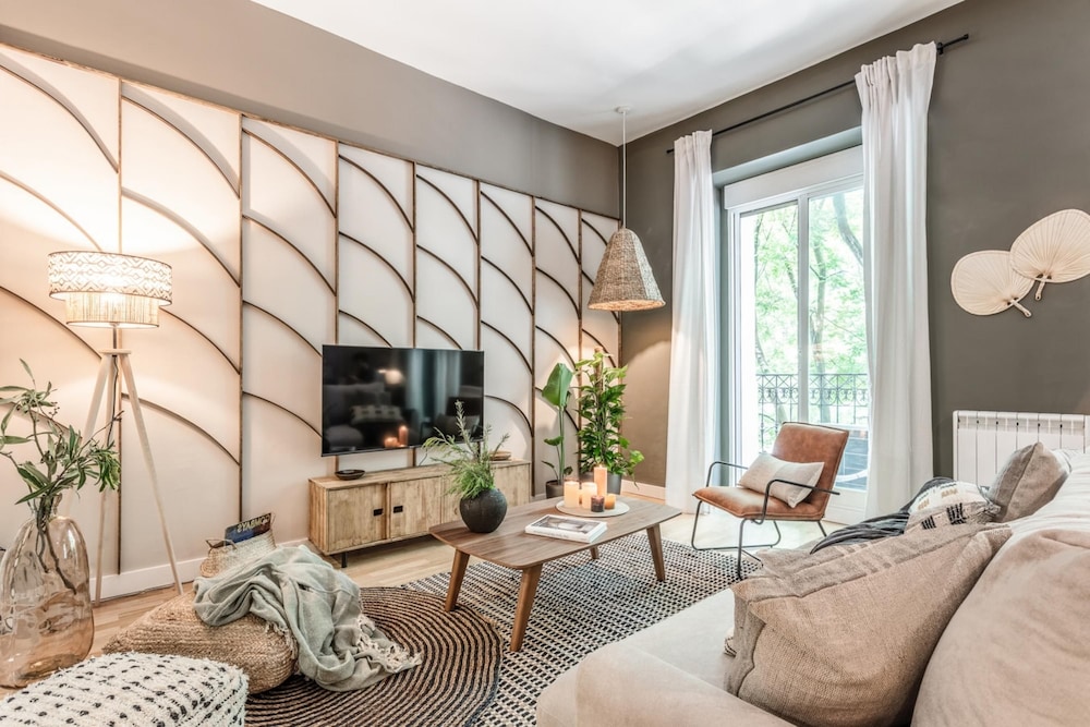 Akabli 2 Bedrooms in Almagro hotel Trafalgar Madrid