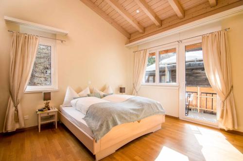 Chalet Sunshine — Saas-Fee — photo 3