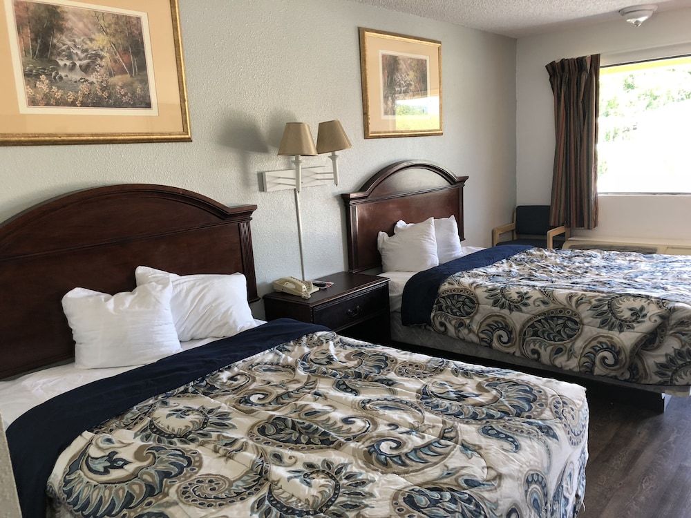 Executive Garden Titusville Hotel - photo 14