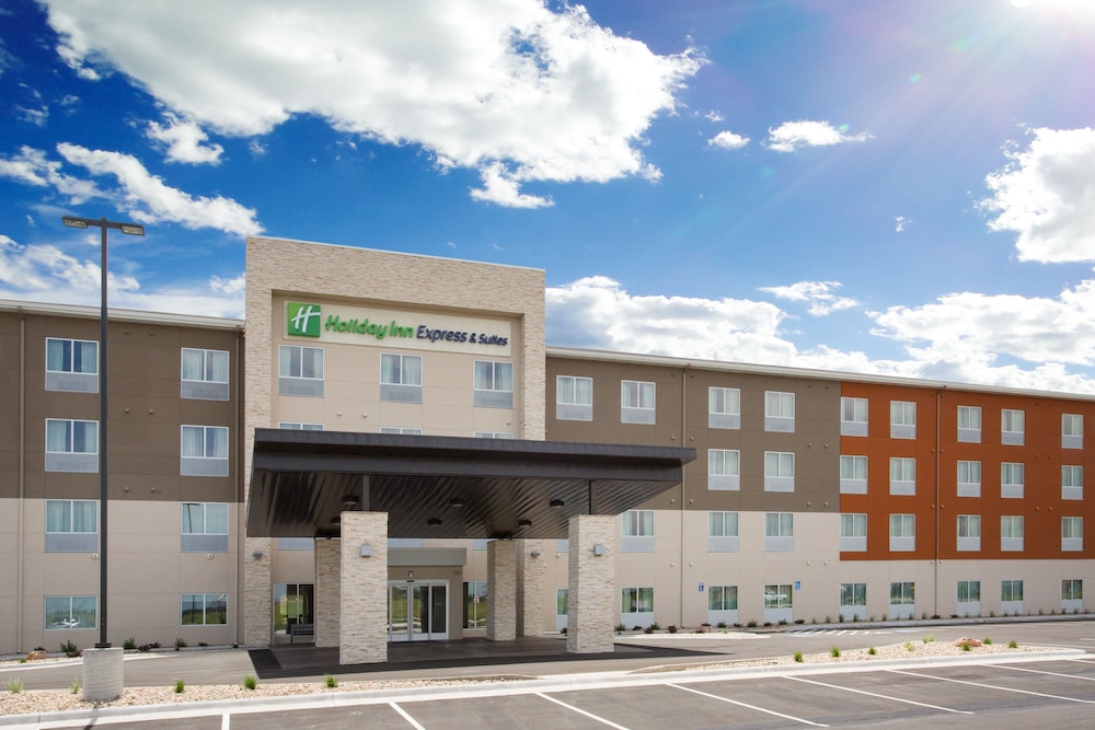 Holiday Inn Express & Suites Rapid City Rushmore South by IHG - photo 50