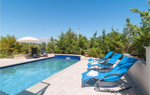 Awesome Apartment In Selca — 4-Star Luxury Hotel in Selca, Croatia
