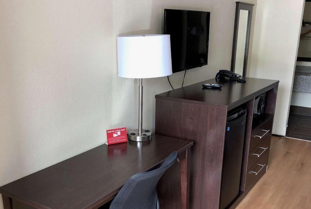 Red Roof Inn West Point - photo 24