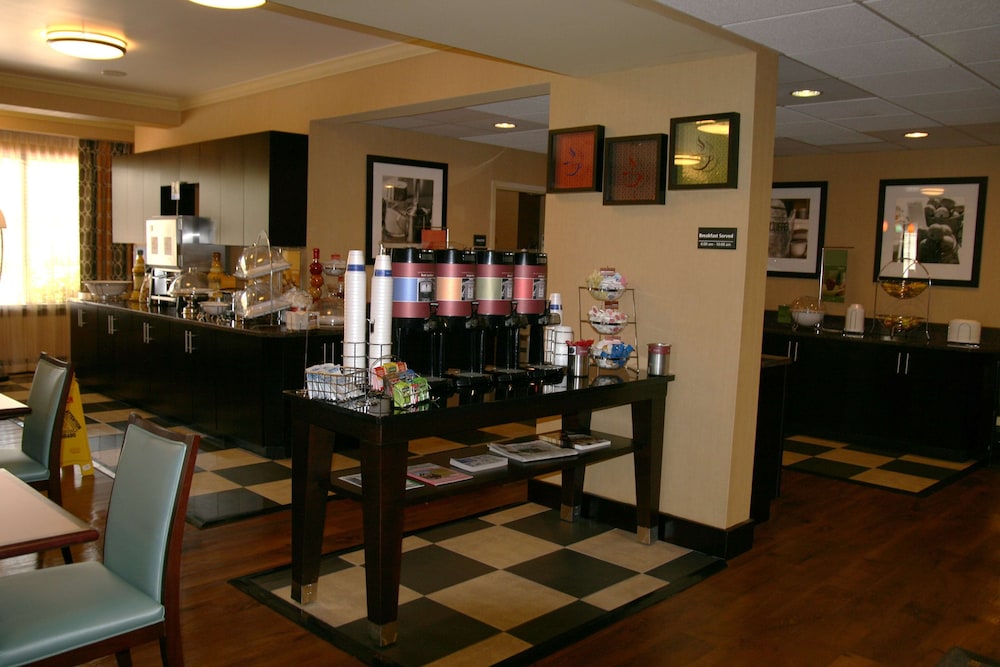 Hampton Inn Dalton - photo 21