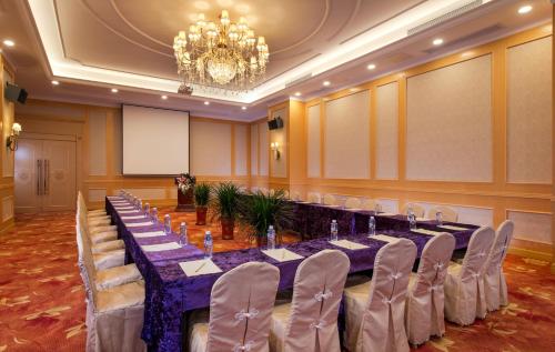 Vienna Hotel Guangdong Huizhou Jiangbei Sanxin — hotel in Huizhou