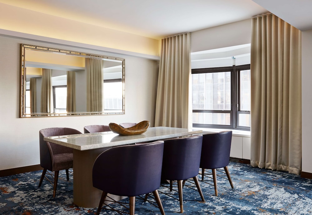 New York Hilton Midtown - photo 37