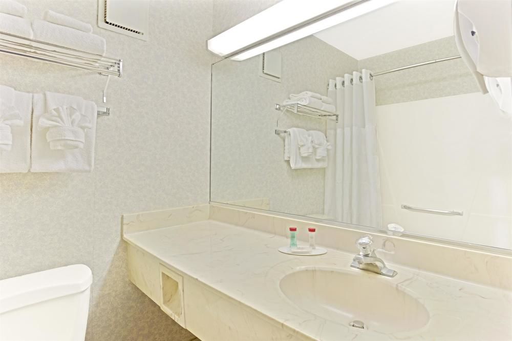 Ramada Waukegan Gurnee - photo 38