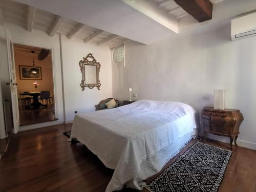 La grande bellezza nella terrazza — 4-Star Luxury Hotel in Rome, Italy