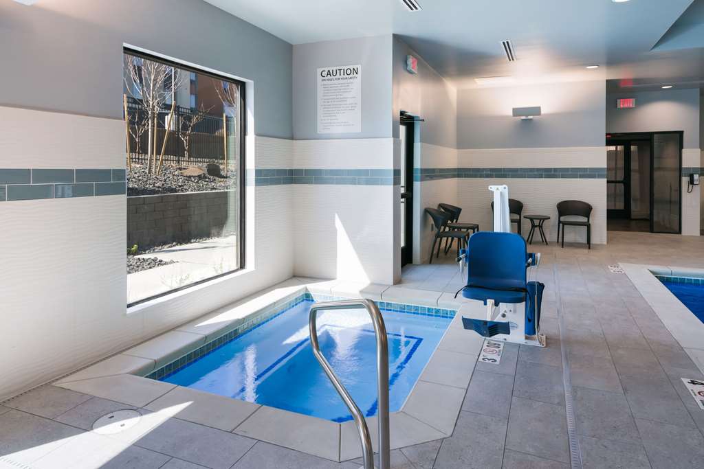 Comfort Suites Kennewick At Southri - photo 55