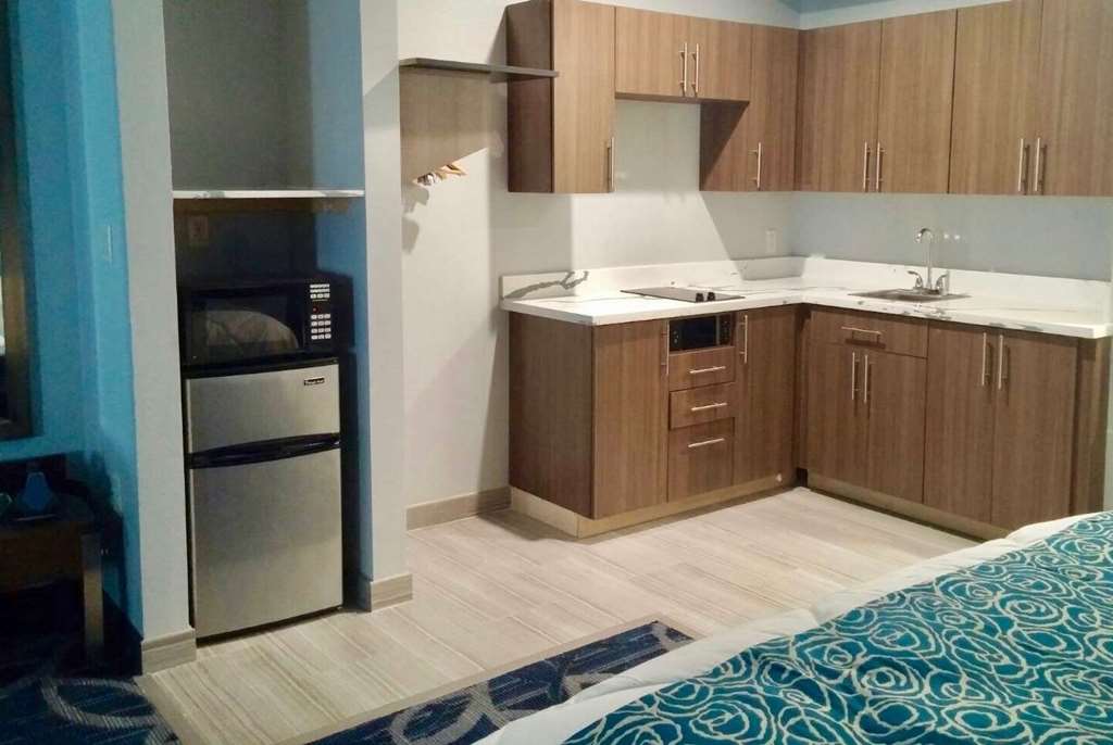 Baymont by Wyndham Houston Hobby Airport - photo 2