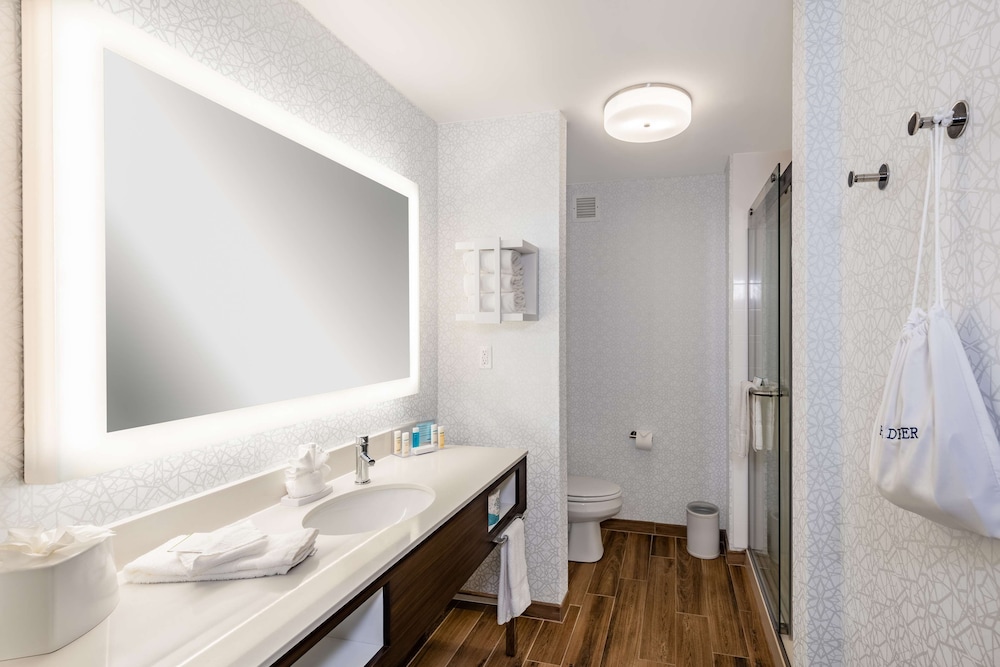 Hampton Inn & Suites Hopkinsville - photo 23