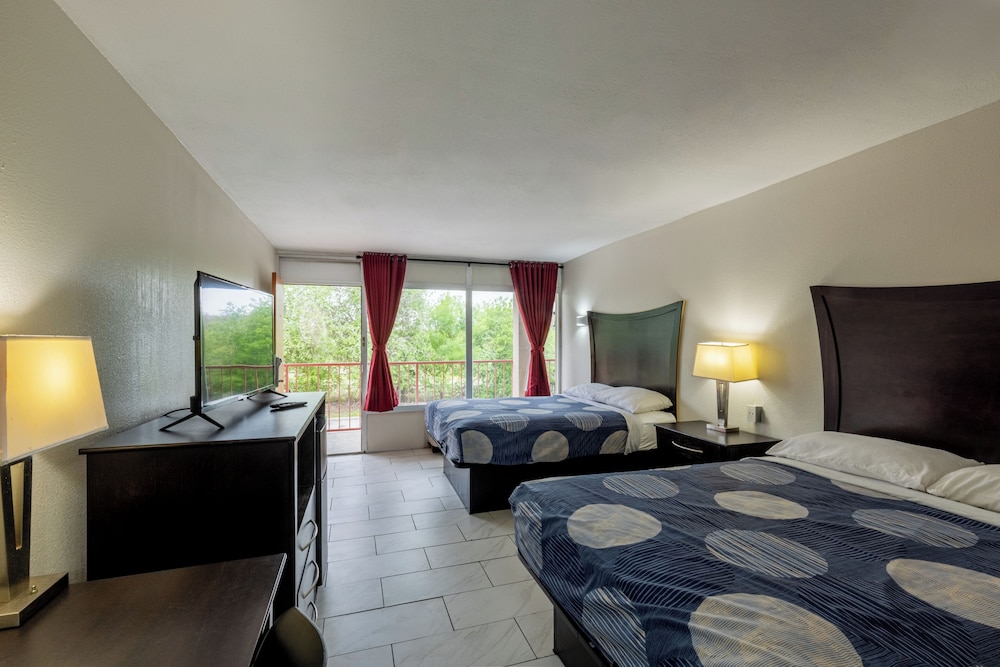 Executive Inn Beeville US 181 By Capital O - photo 4