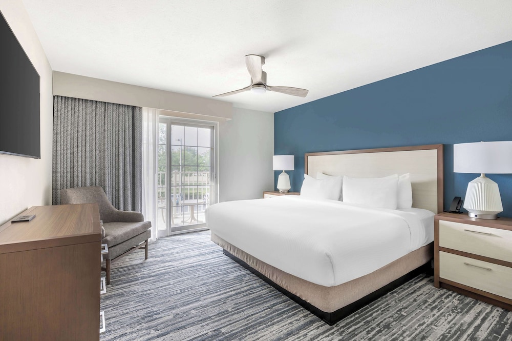 Hilton Vacation Club Varsity Club South Bend IN - photo 7