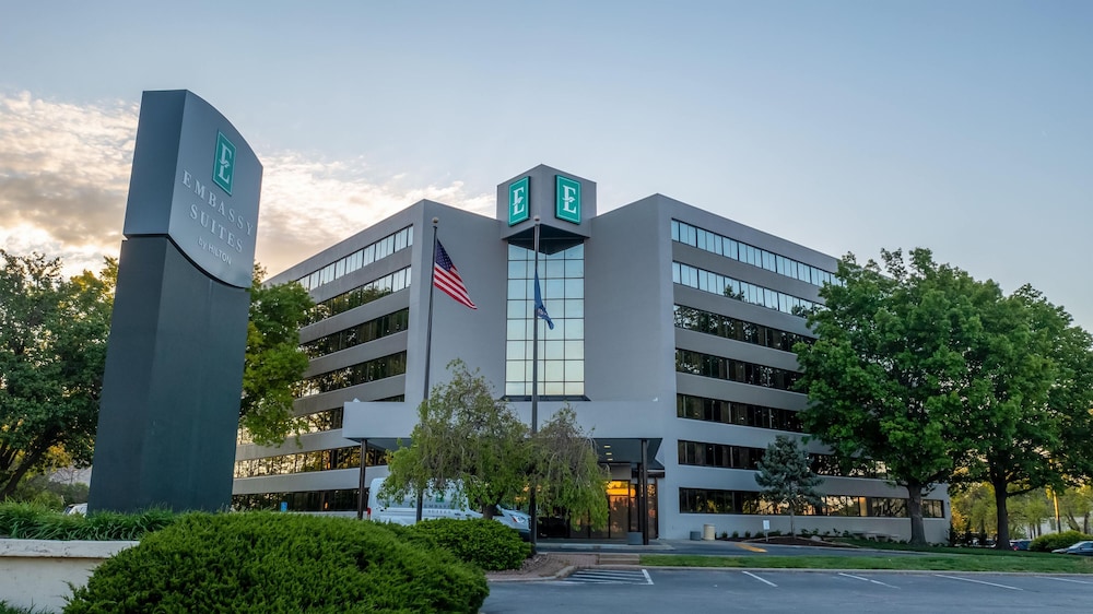 Embassy Suites by Hilton Kansas City Overland Park - photo 55