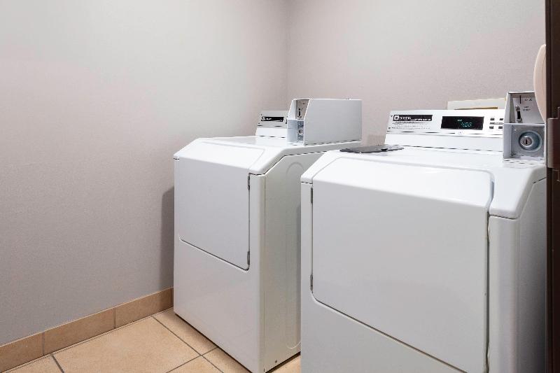 Holiday Inn Express & Suites Roanoke Rapids SE by IHG - photo 46