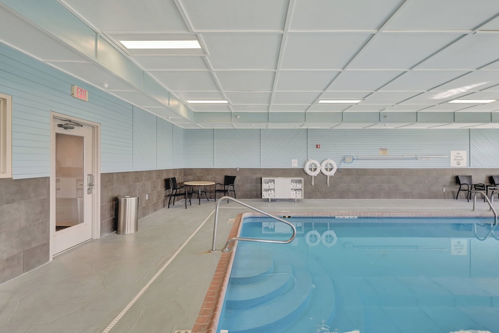 Holiday Inn Express Hotel & Suites Beatrice by IHG - photo 90