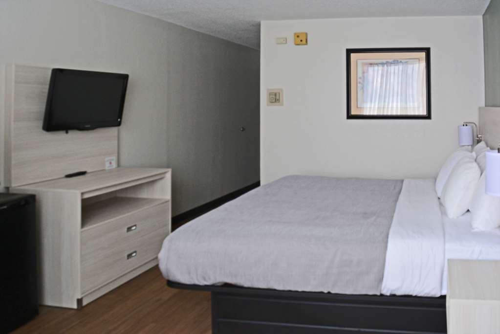Quality Inn & Suites East Syracuse Carrier Circle - photo 8