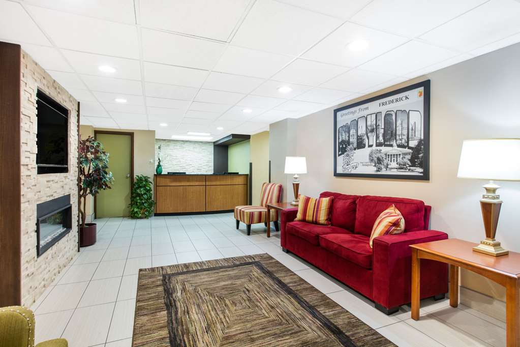 Super 8 by Wyndham Frederick - photo 4