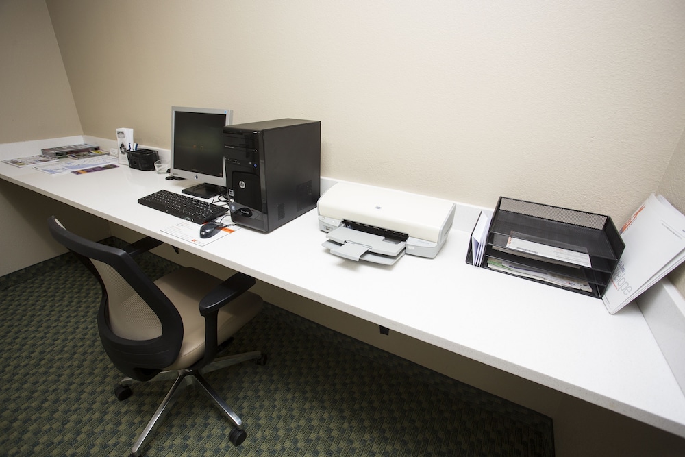 Candlewood Suites Port Arthur Nederland by IHG - photo 26