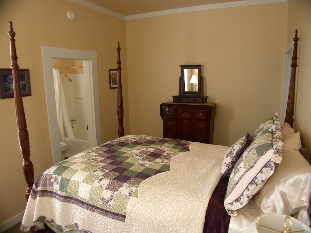 Nicholson House at Beaujolais - photo 21