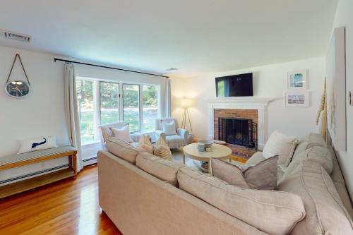 Quiet Long Pond Getaway in Harwich, United States