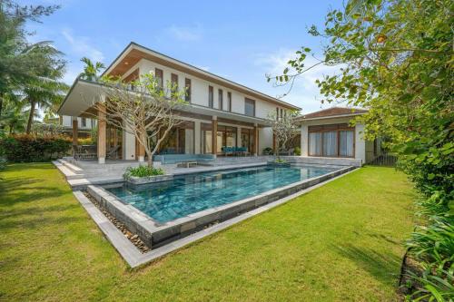Villa Khuôn Viên Biển — 5-Star Luxury Hotel in Da Nang, Vietnam