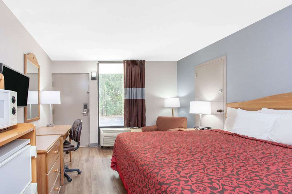 Days Inn by Wyndham Clinton Laurens I 26 - photo 7