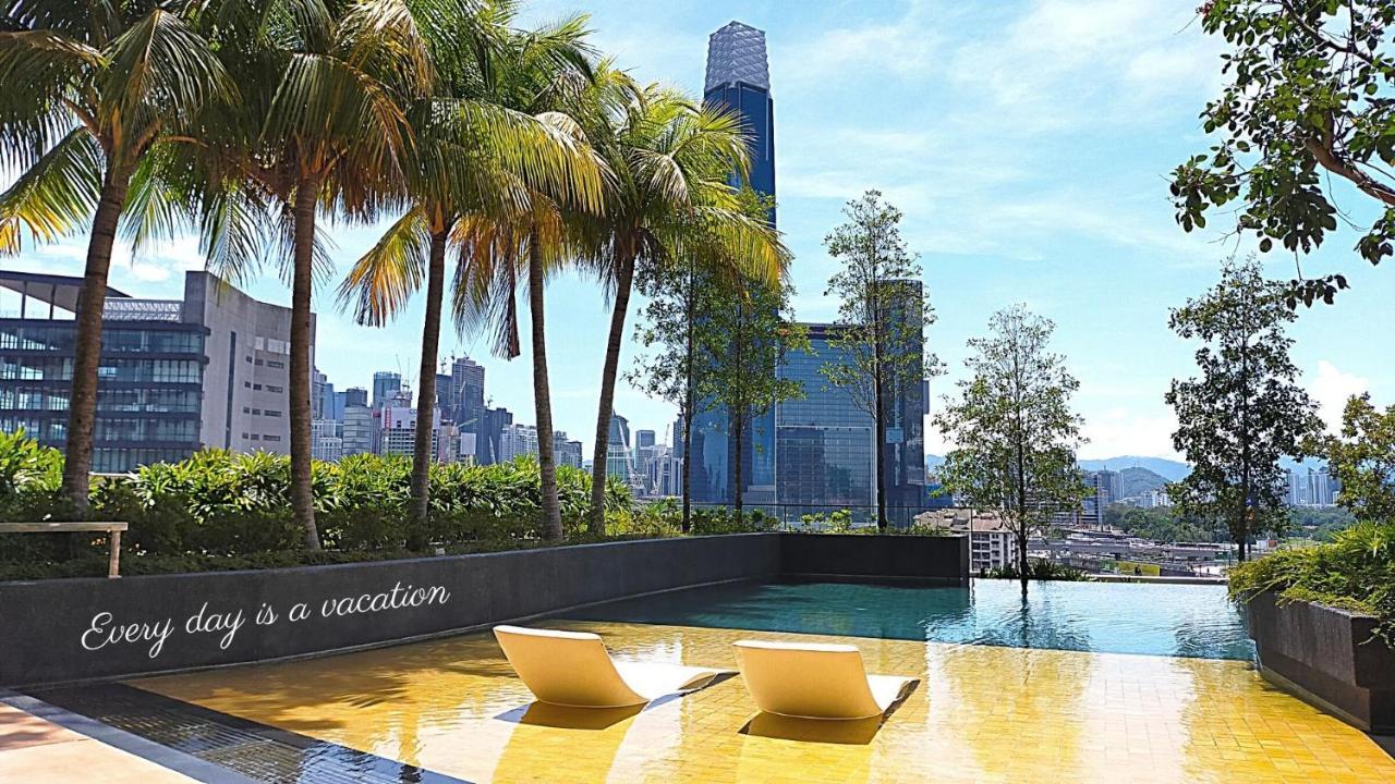 Awesome Designer Suite 3 Beds Near Trx Klcc Next To Ikea — 4-Star Luxury Hotel in Kuala Lumpur, Malaysia