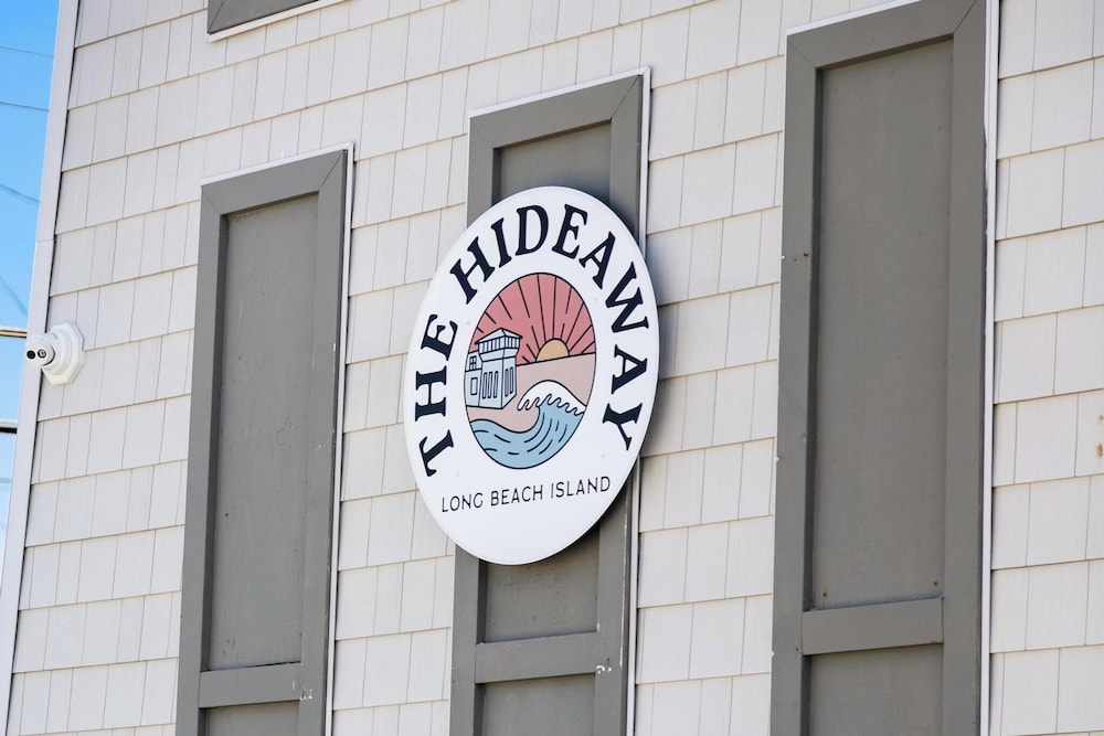 The Hideaway Hotel - photo 28