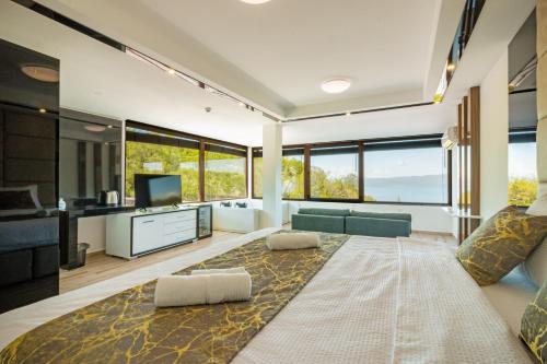 Apartments Bravo — 4-Star Luxury Hotel in Ohrid, Republic of Macedonia