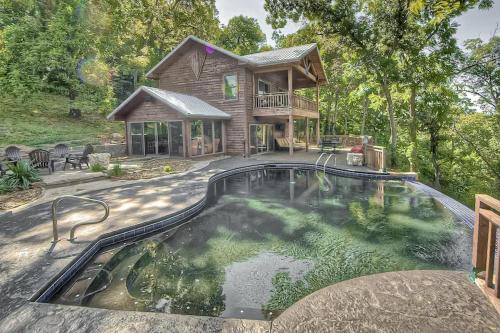 Lost Rock — 4-Star Luxury Hotel in Rogers, United States