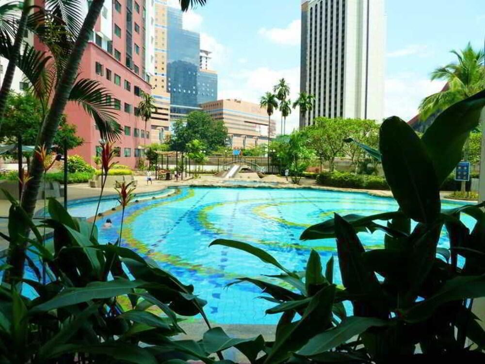 Ebm Executive Apartments Kl — 4-Star Luxury Hotel in Kuala Lumpur, Malaysia