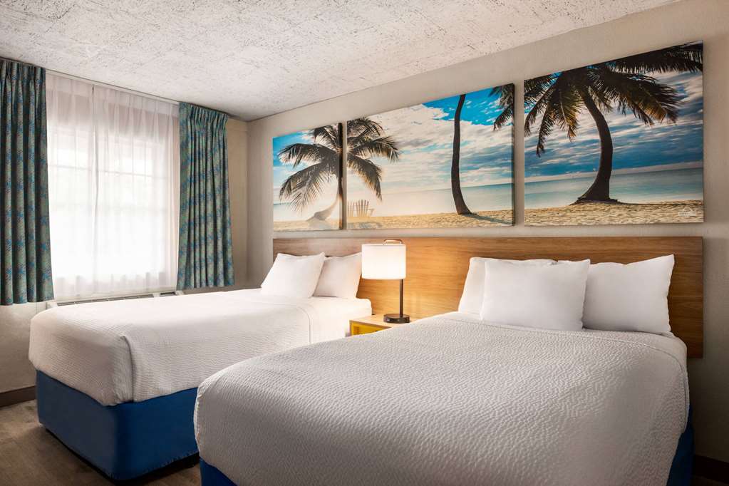 Days Inn by Wyndham Miami Airport North - photo 29