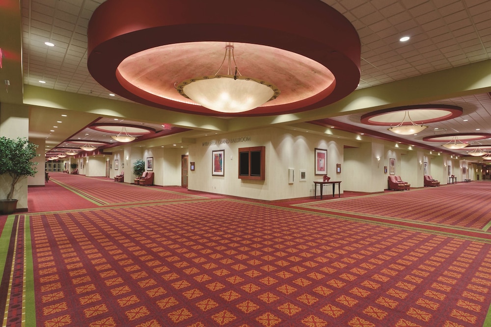 Embassy Suites by Hilton Nashville SE Murfreesboro - photo 42